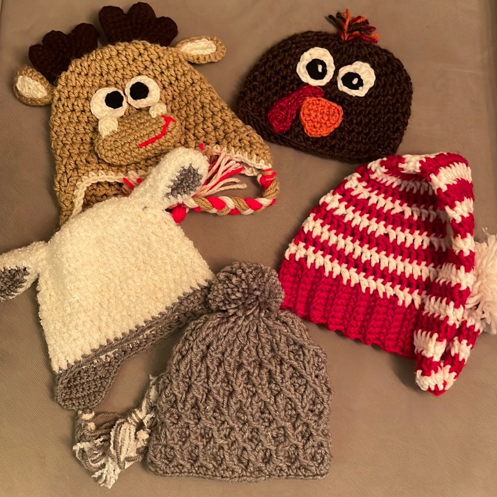5 hand crocheted hats size 0-6 month